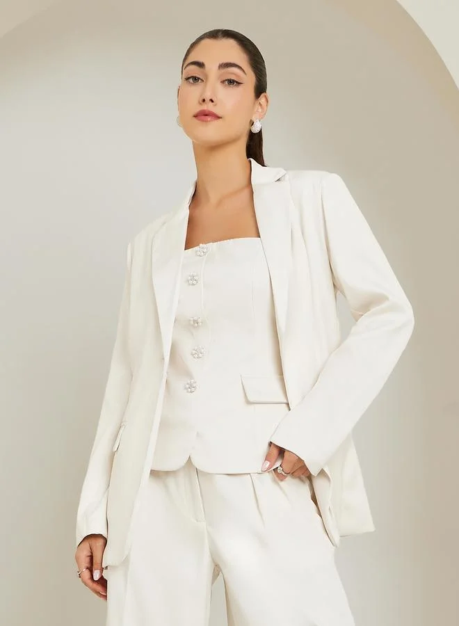 ستايلي بليزر بقصة عادية مع حزام